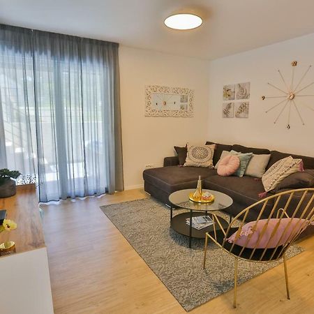 Luxury Urban Villa Apartments With Jacuzzi Split Eksteriør bilde